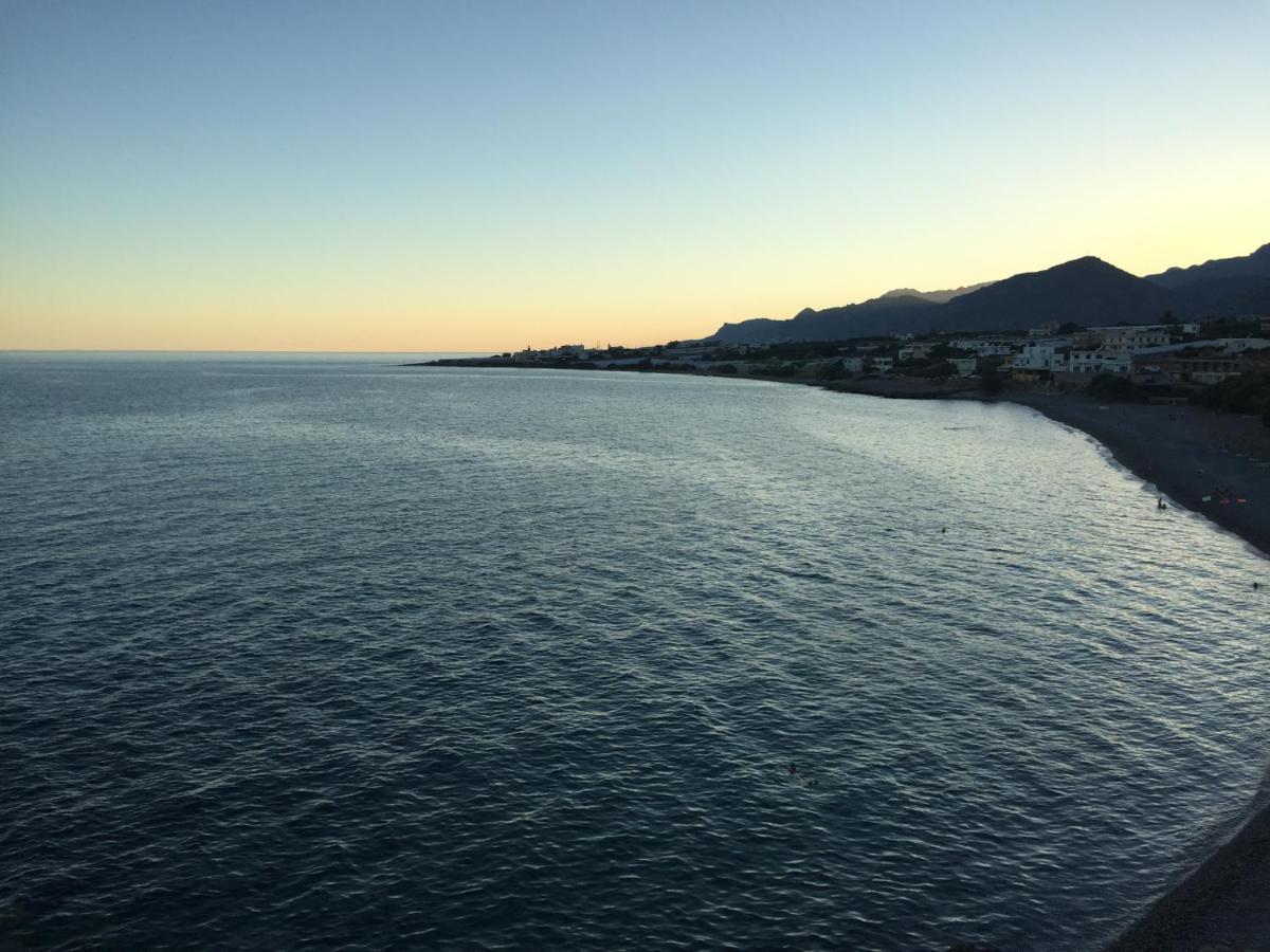 Blue Sea Villa & Apartments Makrýgialos Dış mekan fotoğraf