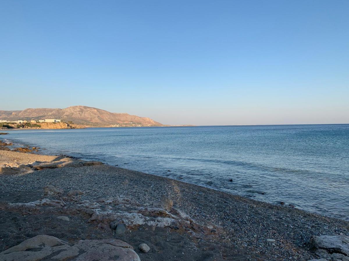 Blue Sea Villa & Apartments Makrýgialos Dış mekan fotoğraf